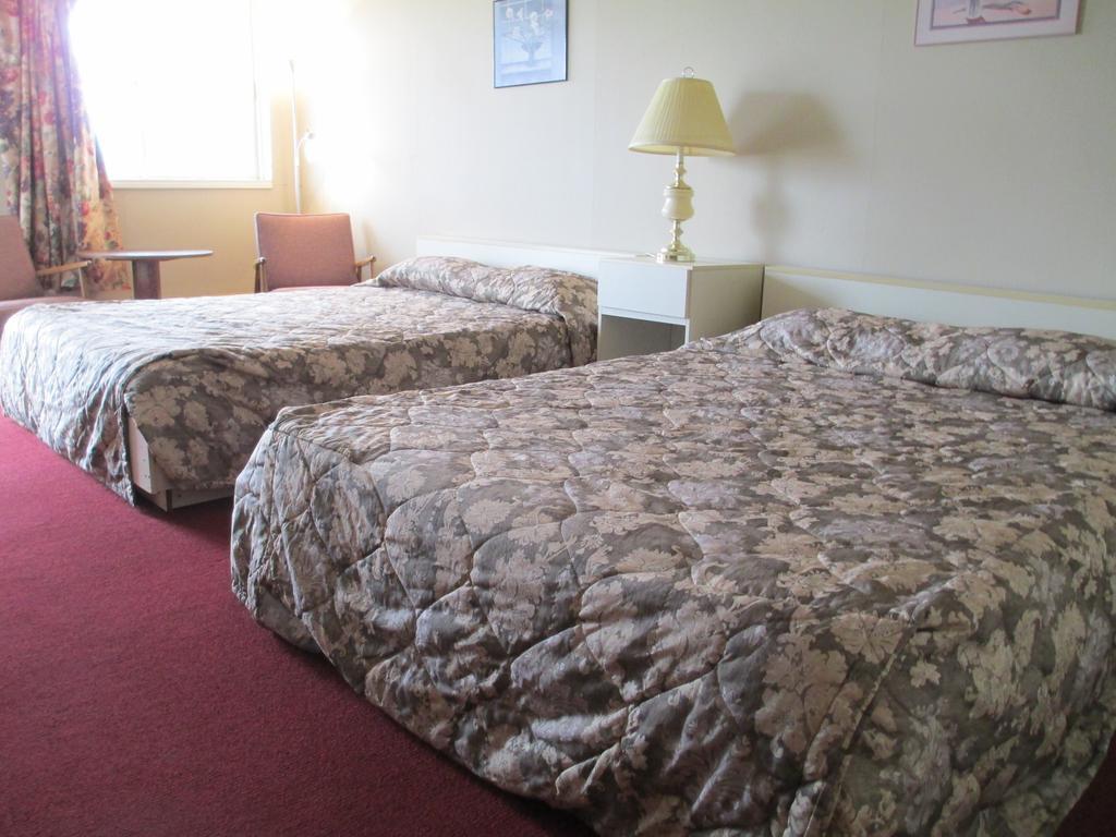 Newburg Inn Motel New Hamburg Oda fotoğraf